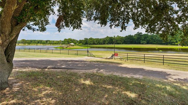 41111 Community Road, Magnolia, TX 77354