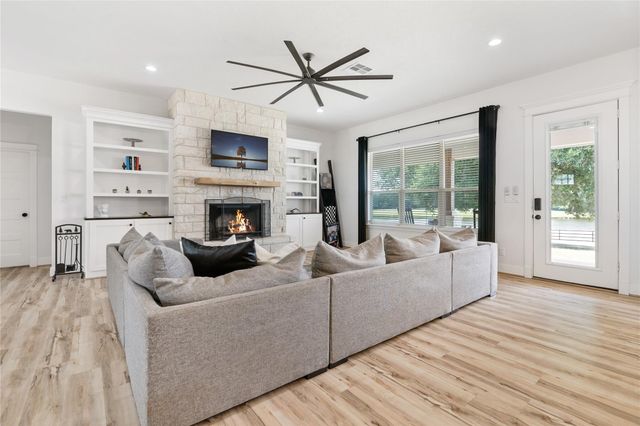 41111 Community Road, Magnolia, TX 77354