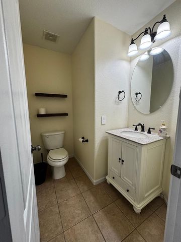 2420 W Cordia Lane, Phoenix, AZ 85085