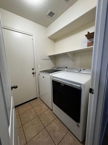 2420 W Cordia Lane, Phoenix, AZ 85085