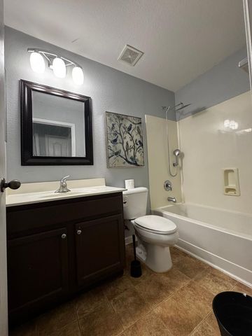 2420 W Cordia Lane, Phoenix, AZ 85085