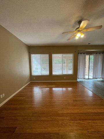 2420 W Cordia Lane, Phoenix, AZ 85085