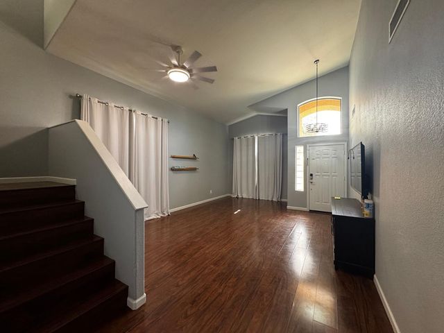 2420 W Cordia Lane, Phoenix, AZ 85085