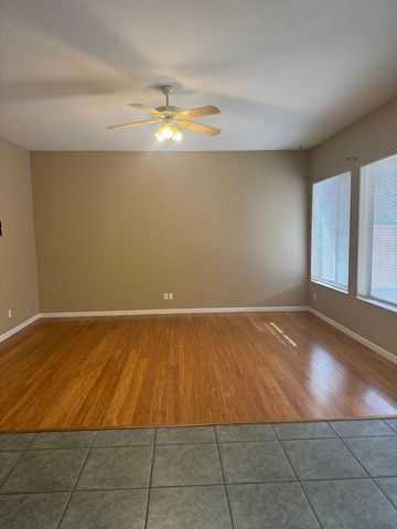 2420 W Cordia Lane, Phoenix, AZ 85085