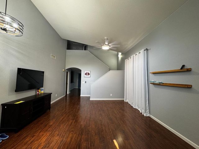 2420 W Cordia Lane, Phoenix, AZ 85085