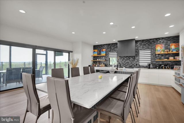 1064 RICK RD, Reading, PA 19605