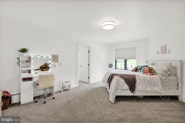 1064 RICK RD, Reading, PA 19605