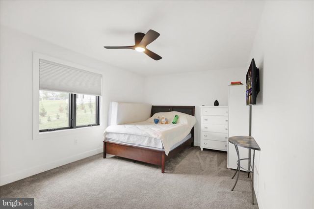 1064 RICK RD, Reading, PA 19605