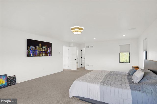 1064 RICK RD, Reading, PA 19605