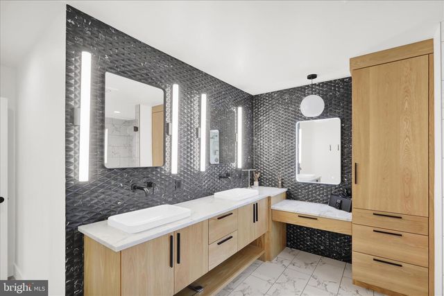1064 RICK RD, Reading, PA 19605