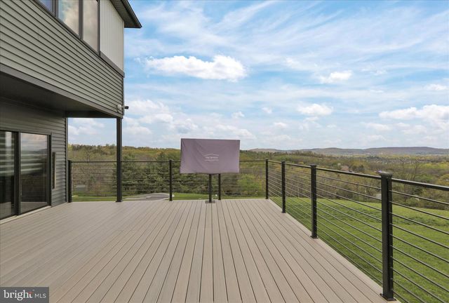 1064 RICK RD, Reading, PA 19605