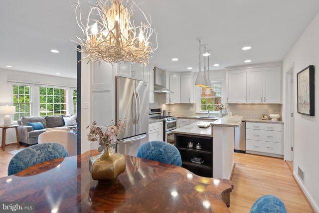 1212 CROTON DR, Alexandria, VA 22308