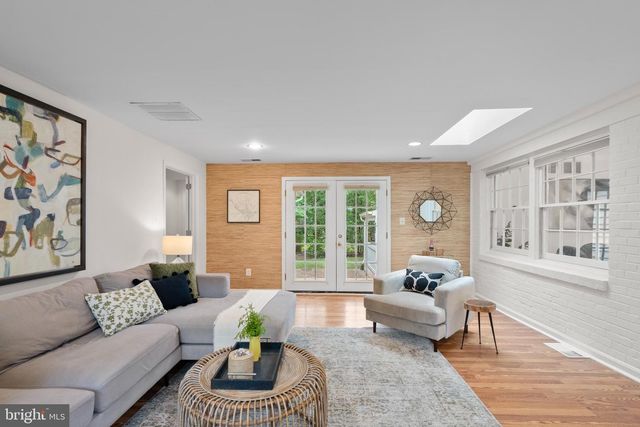 1212 CROTON DR, Alexandria, VA 22308
