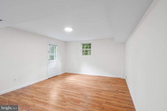 1212 CROTON DR, Alexandria, VA 22308