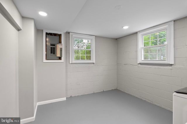 1212 CROTON DR, Alexandria, VA 22308