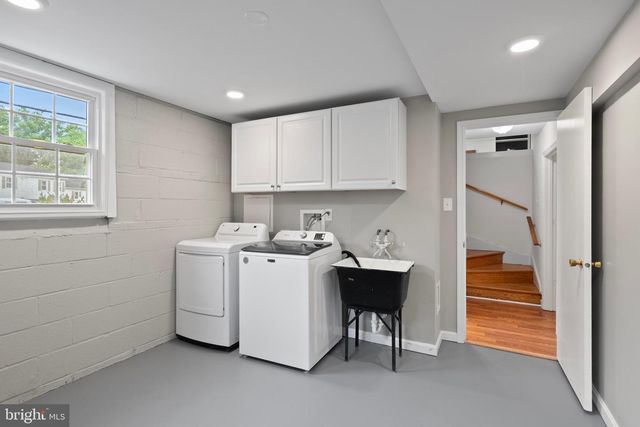 1212 CROTON DR, Alexandria, VA 22308