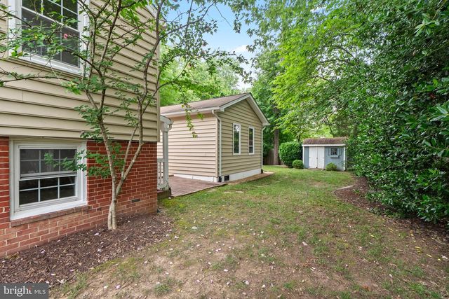 1212 CROTON DR, Alexandria, VA 22308