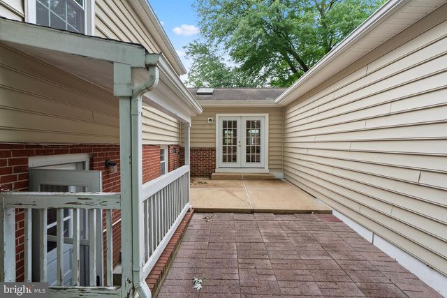 1212 CROTON DR, Alexandria, VA 22308