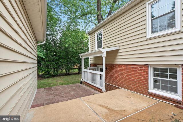 1212 CROTON DR, Alexandria, VA 22308