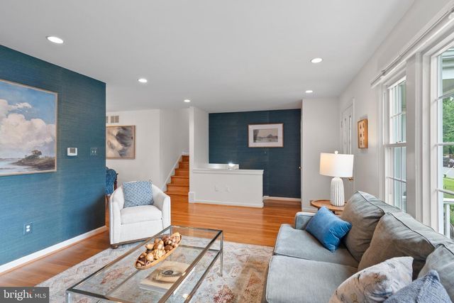 1212 CROTON DR, Alexandria, VA 22308