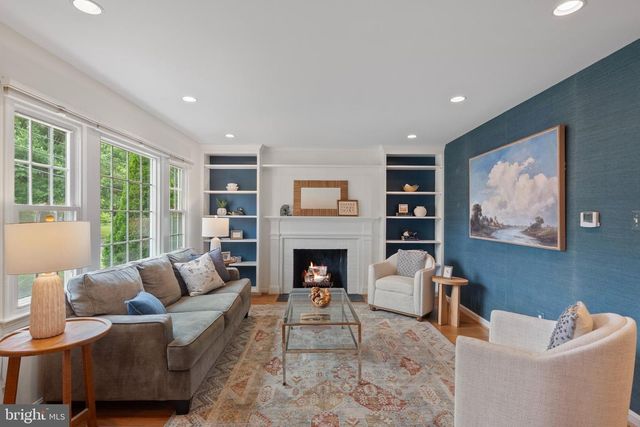 1212 CROTON DR, Alexandria, VA 22308