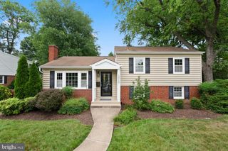 1212 CROTON DR, Alexandria, VA 22308