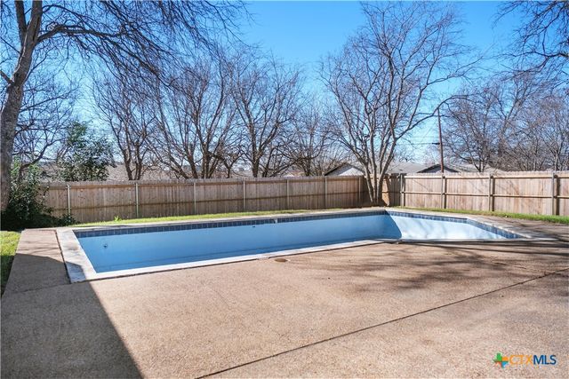 3300 Lake Inks Avenue, Killeen, TX 76543