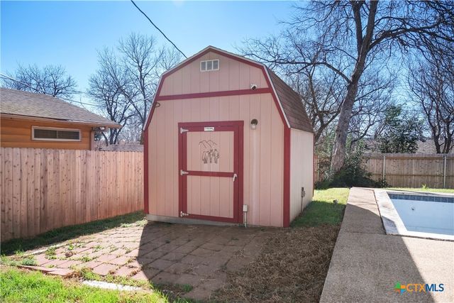 3300 Lake Inks Avenue, Killeen, TX 76543