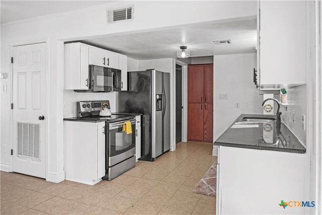 3300 Lake Inks Avenue, Killeen, TX 76543