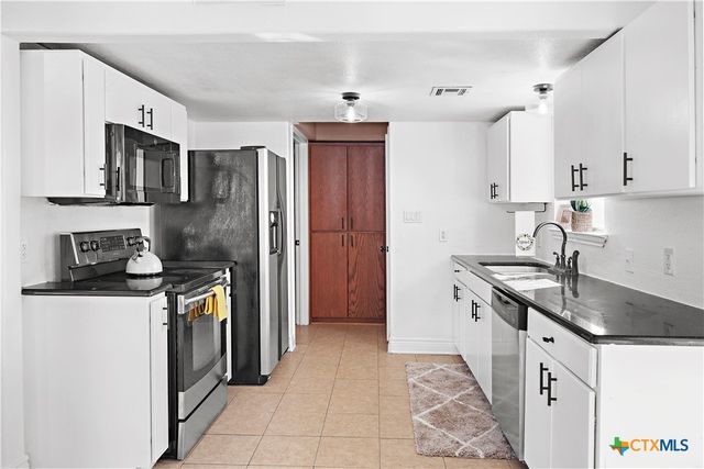 3300 Lake Inks Avenue, Killeen, TX 76543