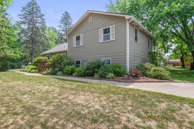 100 Heritage Boulevard NW, Isanti, MN 55040