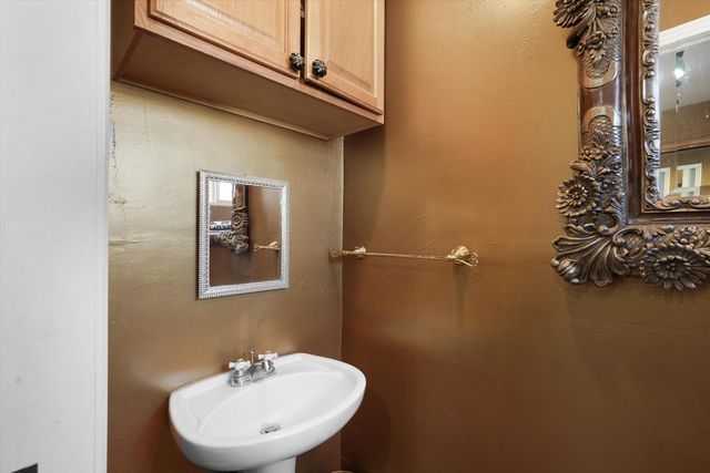 520 Tulane Drive SE, Albuquerque, NM 87106