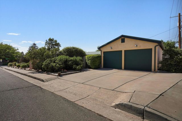 520 Tulane Drive SE, Albuquerque, NM 87106
