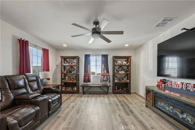 16986 Red Tail Lane, Fontana, CA 92336