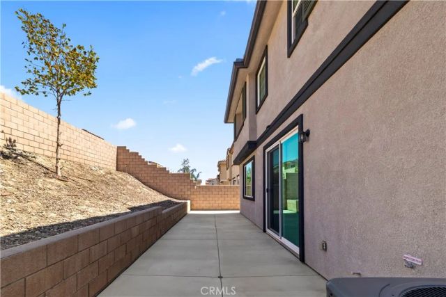 16986 Red Tail Lane, Fontana, CA 92336