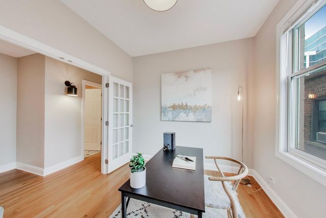 827 W BRADLEY Place 3E, Chicago, IL 60613