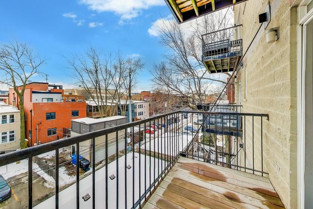 827 W BRADLEY Place 3E, Chicago, IL 60613