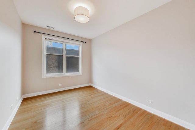 827 W BRADLEY Place 3E, Chicago, IL 60613