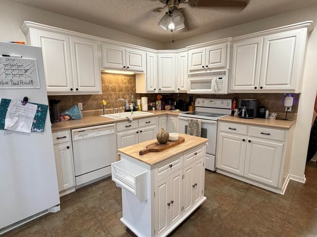 1005 S German Ln Apt 27, Conway, AR 72034