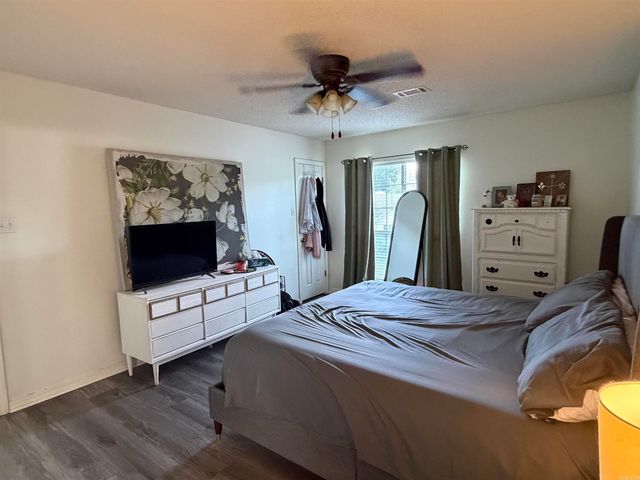 1005 S German Ln Apt 27, Conway, AR 72034