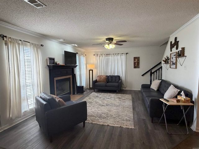 1005 S German Ln Apt 27, Conway, AR 72034