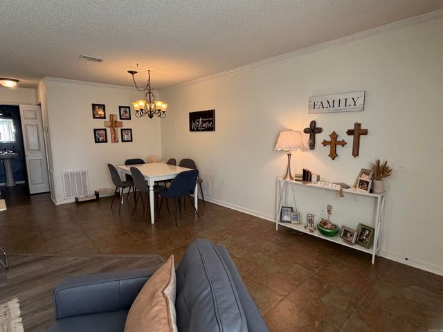 1005 S German Ln Apt 27, Conway, AR 72034