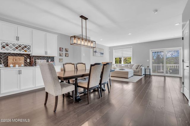 12 Raritan Cove, Keyport, NJ 07735