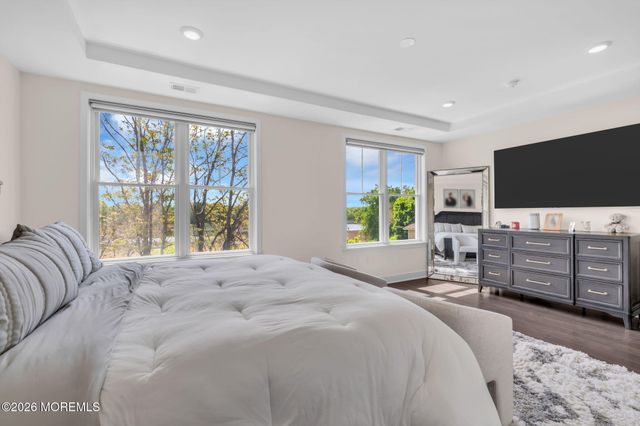 12 Raritan Cove, Keyport, NJ 07735