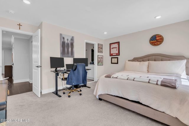 12 Raritan Cove, Keyport, NJ 07735