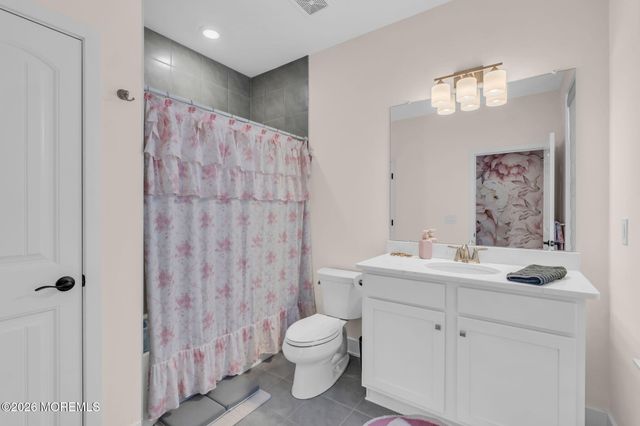 12 Raritan Cove, Keyport, NJ 07735