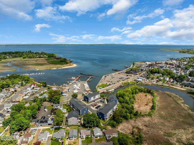 12 Raritan Cove, Keyport, NJ 07735