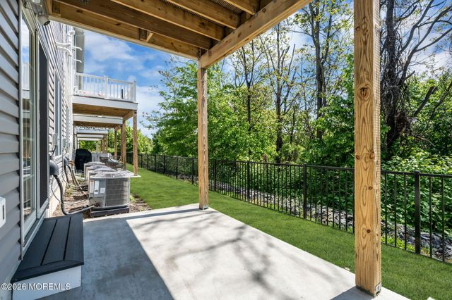 12 Raritan Cove, Keyport, NJ 07735