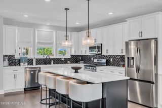 12 Raritan Cove, Keyport, NJ 07735