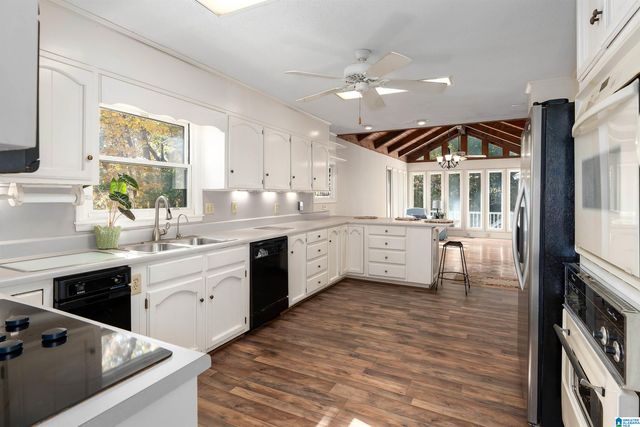 1380 STARCROSS DRIVE, Vestavia Hills, AL 35216